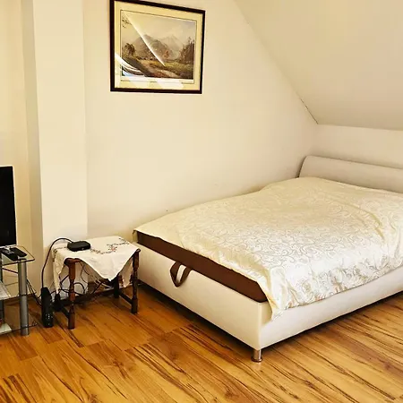 Jarina Aranyhid Apartment *