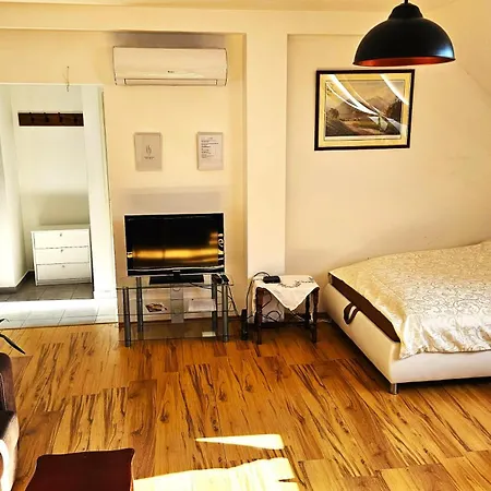 Jarina Aranyhid * Balatonalmádi